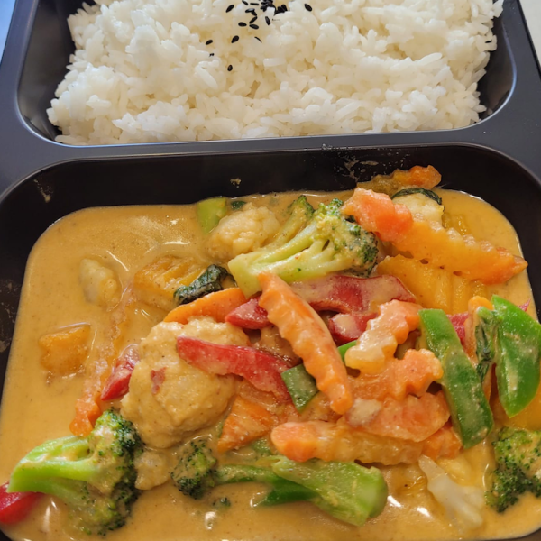 Vegetarian red curry with tofu