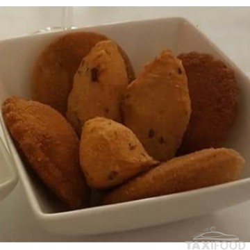 Assortiment de rissoles et accras de morue (6pces)